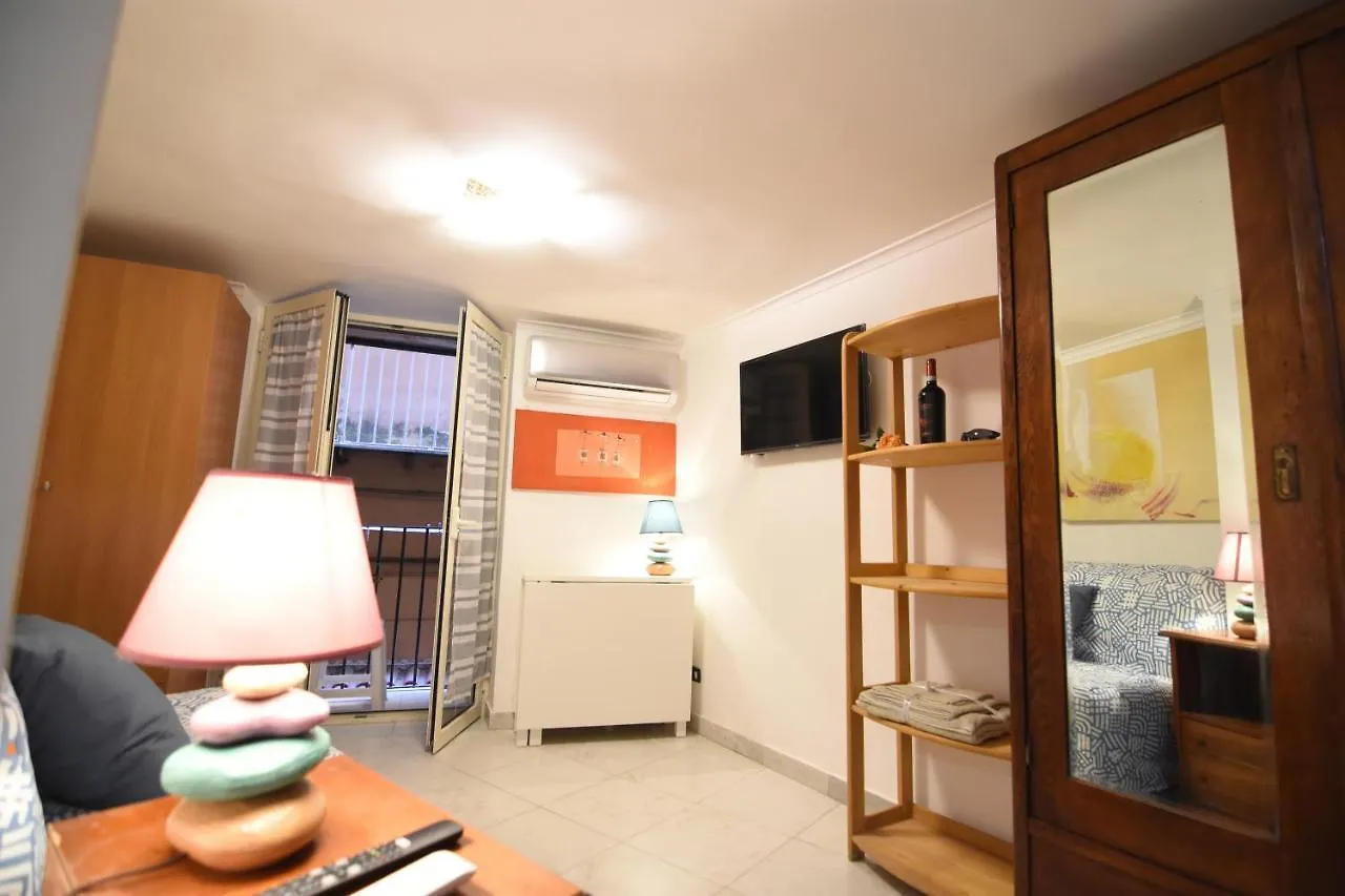 Lilliput Apartment Napoli