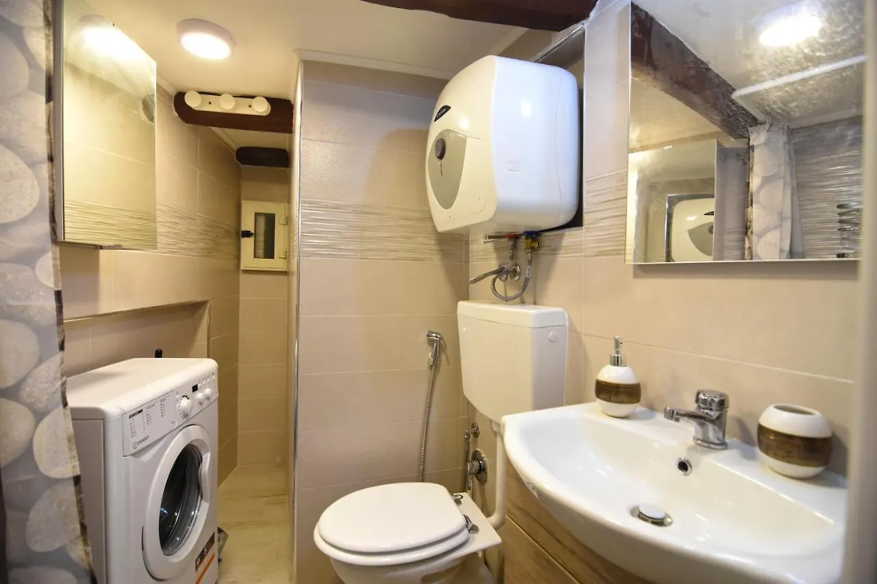 Lilliput Apartment Napoli Italia