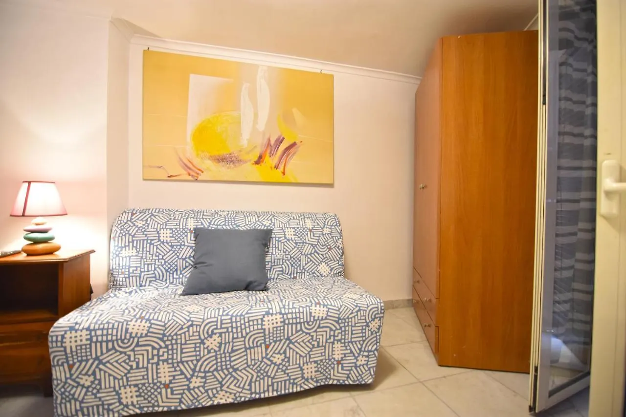 Lilliput Apartment Napoli
