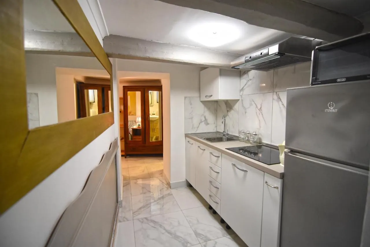 Lilliput Apartment Napoli